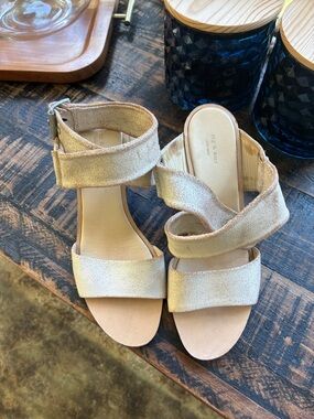 Rag & Bone 39 Metallic Gold Ankle-Strap Sandals